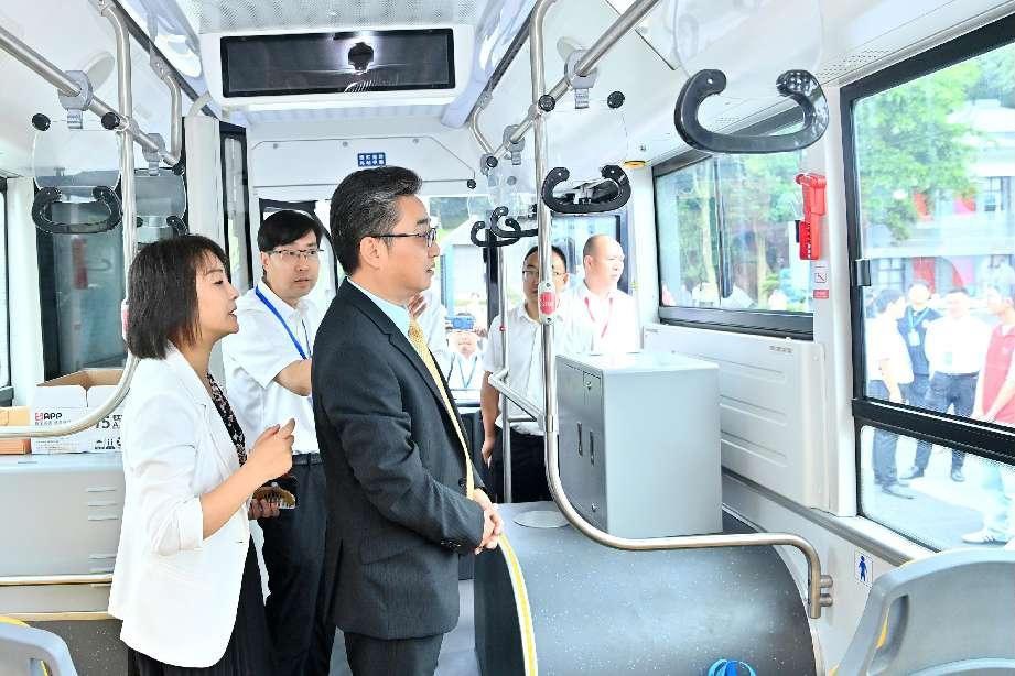 通工汽車參加第十二屆中國(四川)—南亞東南亞國家工商領(lǐng)袖峰會（雅安專場）